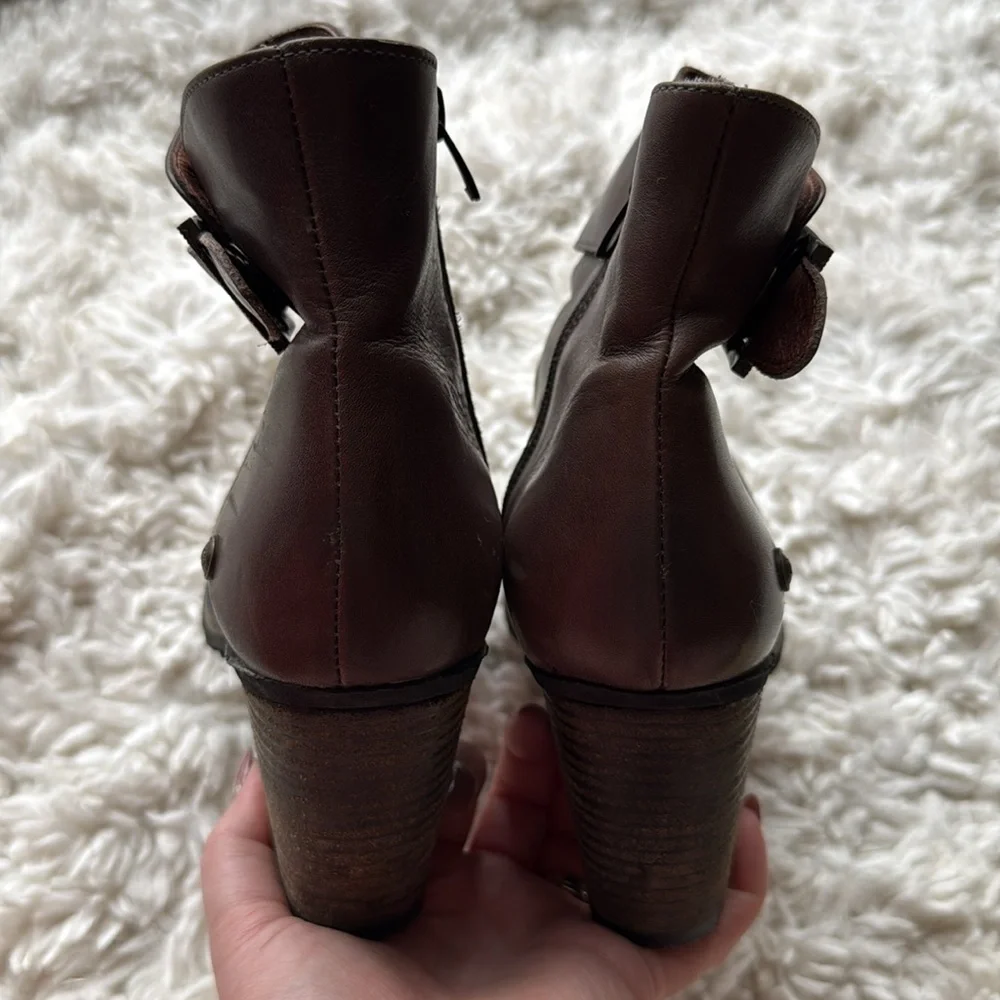 Neosens these booties